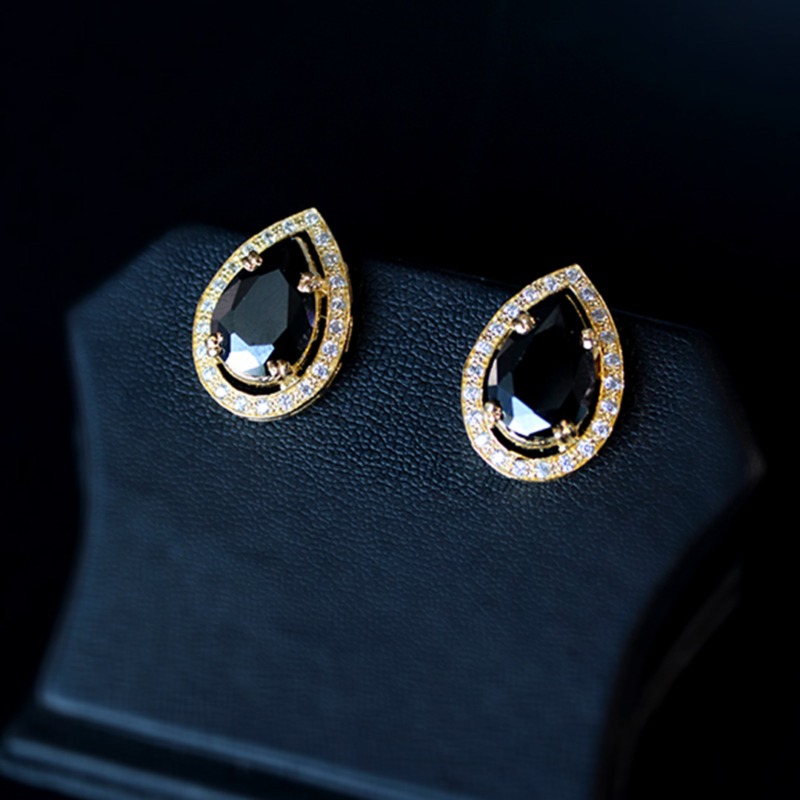 Almutanabbi Tops Teardrop Studded Earring With Black Onyx Silver925