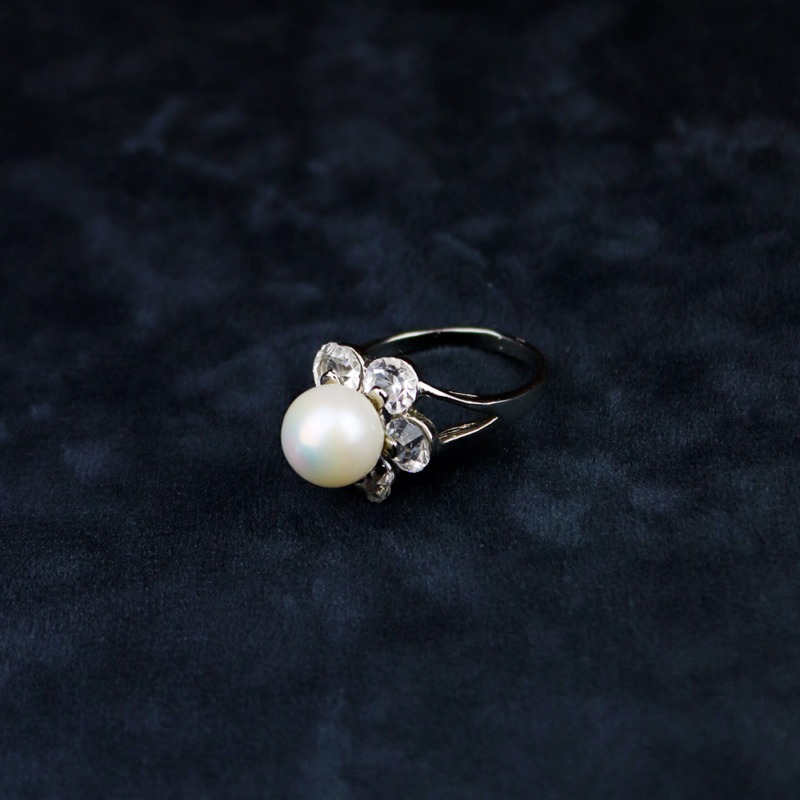 Abdulrahman Classic Flower Studded Ring With Pearl Silver925 Size-19